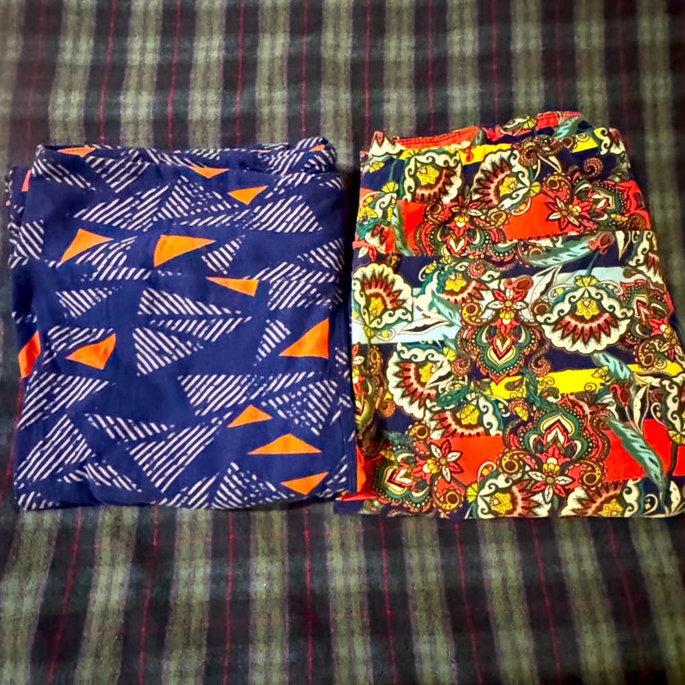 Set of 2 - LuLaRoe Leggings Tall and Curvy